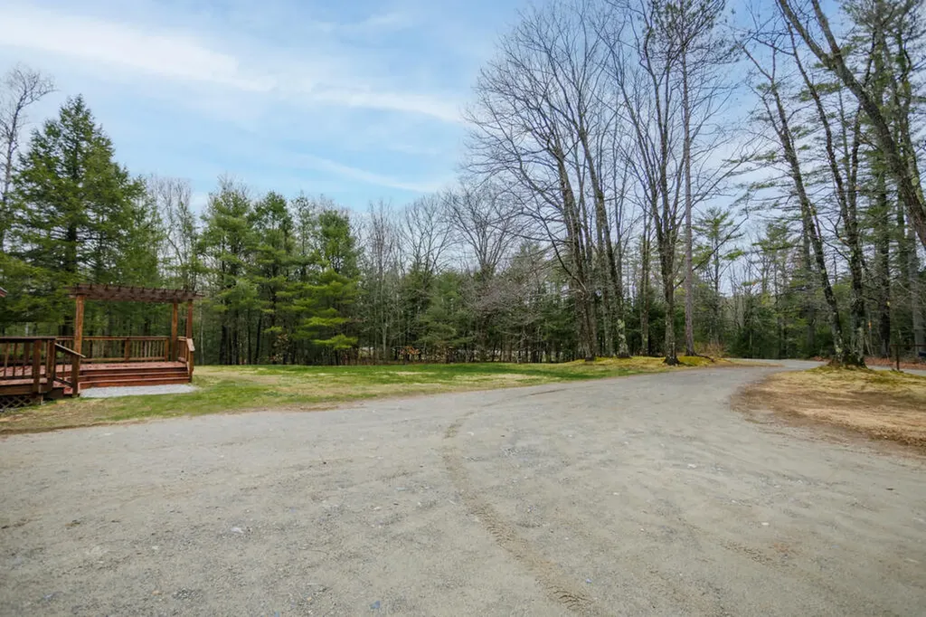 11 Cohoon Road Chesterville ME 04938