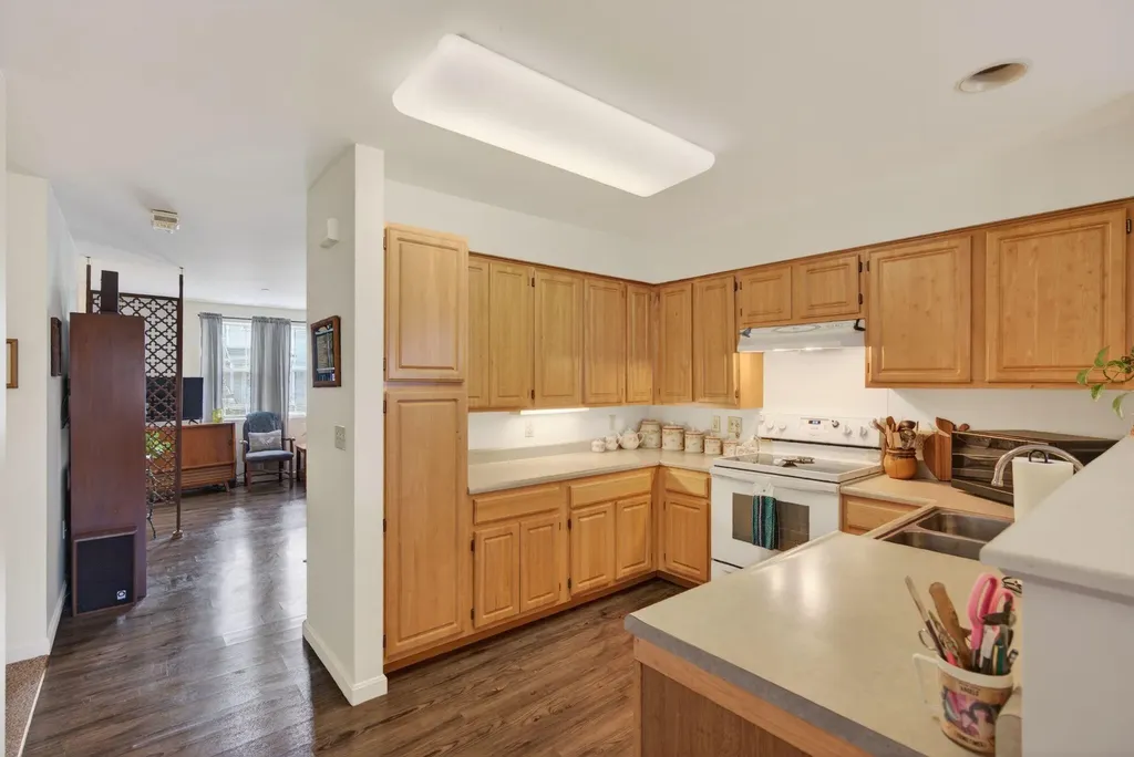 31 Guadalcanal Drive Brunswick ME 04011