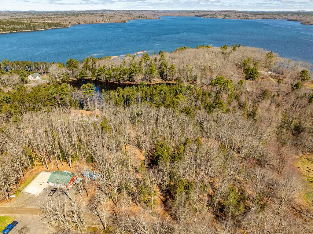 25 Deaver Road Waldoboro ME 04572