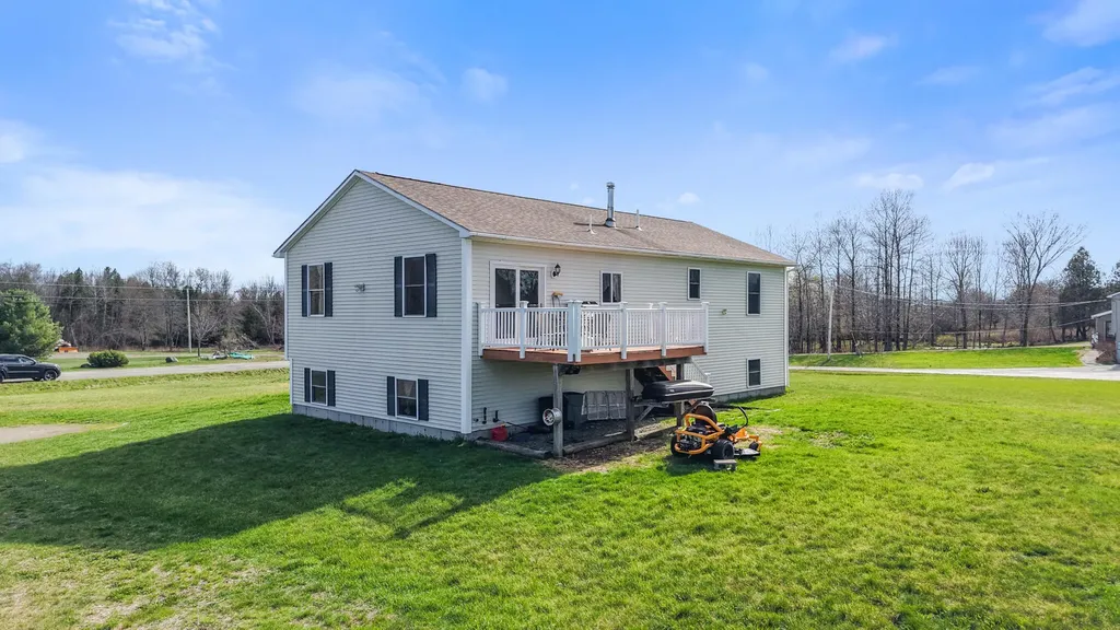 66 Bradbury Drive Corinth ME 04427