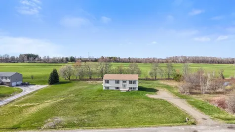66 Bradbury Drive Corinth ME 04427