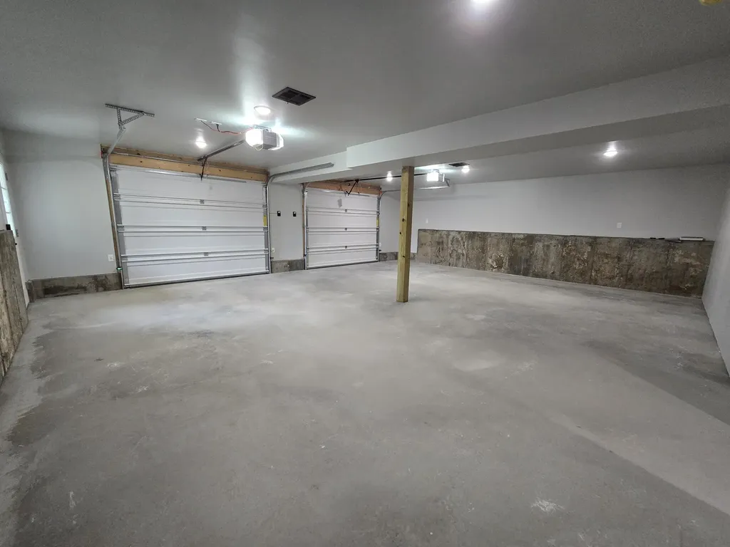 5 Holly Lane Cornville ME 04976