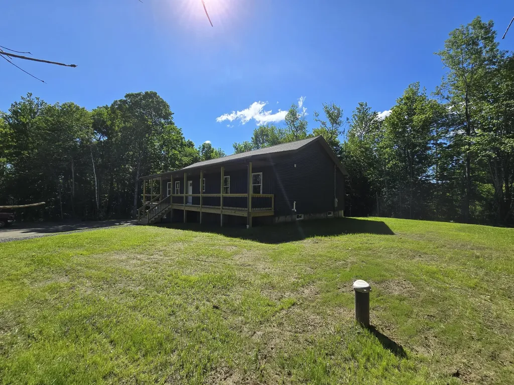 5 Holly Lane Cornville ME 04976