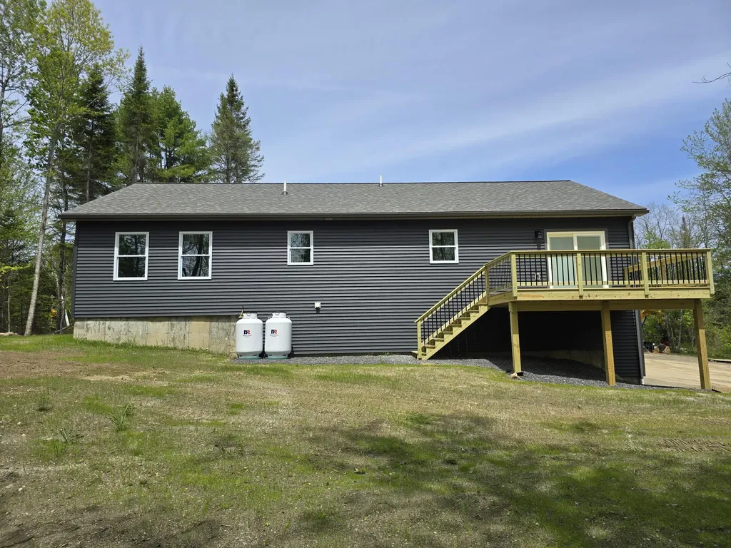 5 Holly Lane Cornville ME 04976