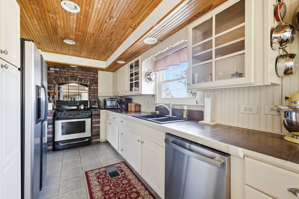 3 Mathews Avenue Bath ME 04530