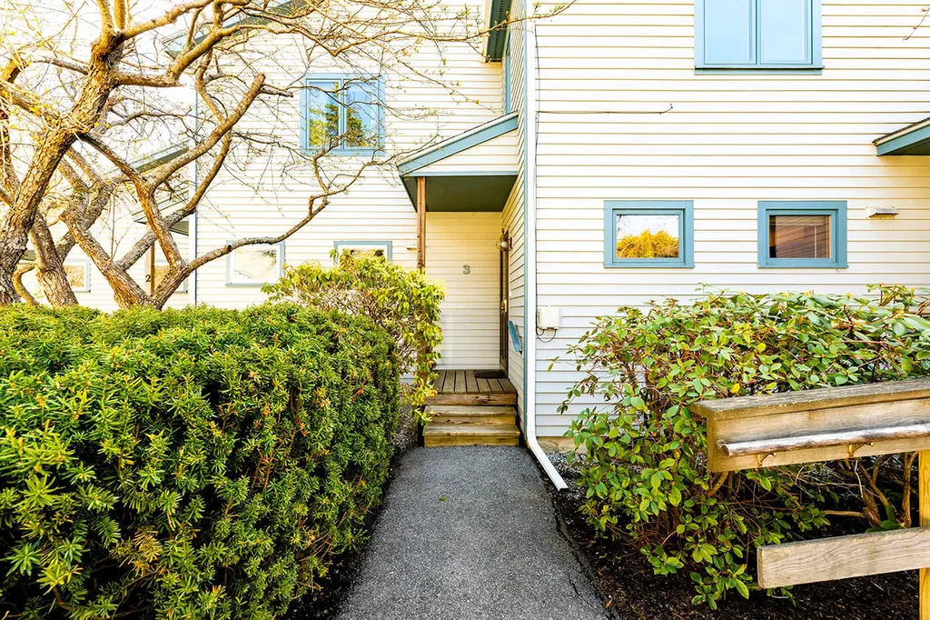 25 Main Street Rockland ME 04841