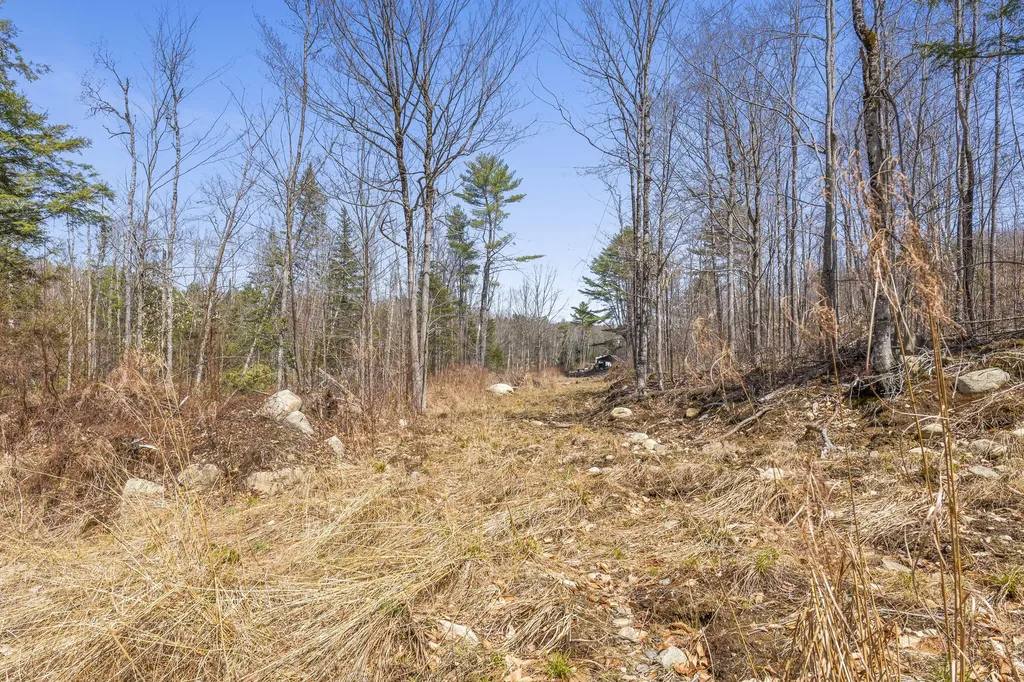 416 Us-2 Wilton ME 04294