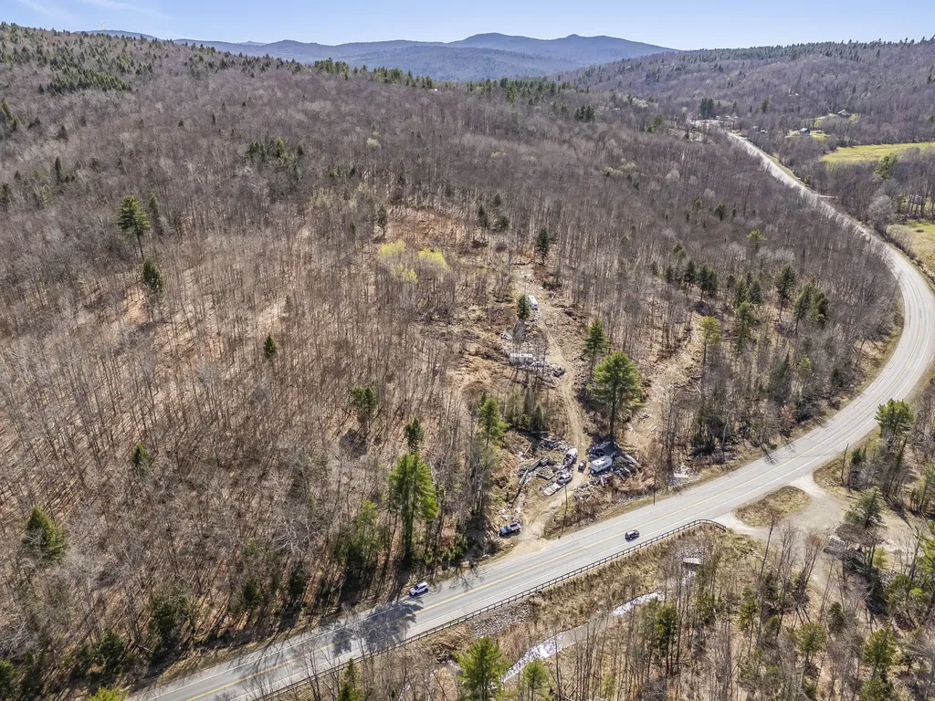 416 Us-2 Wilton ME 04294