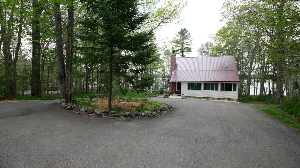 1359 Main Road Eddington ME 04428