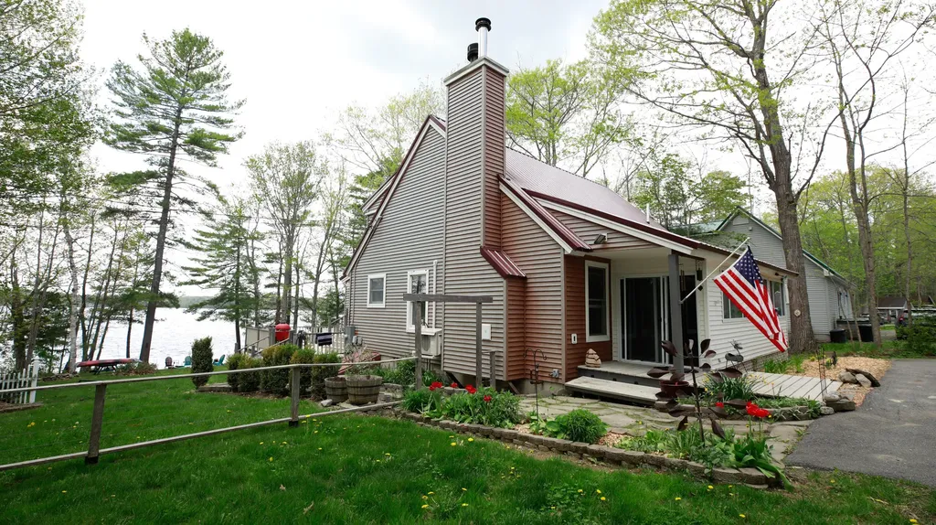 1359 Main Road Eddington ME 04428