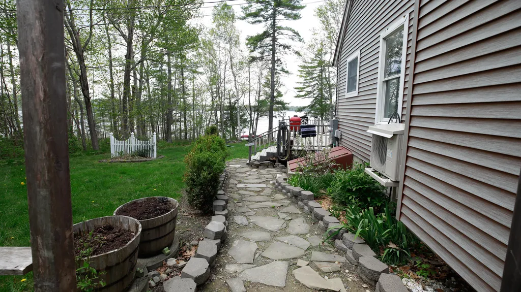1359 Main Road Eddington ME 04428