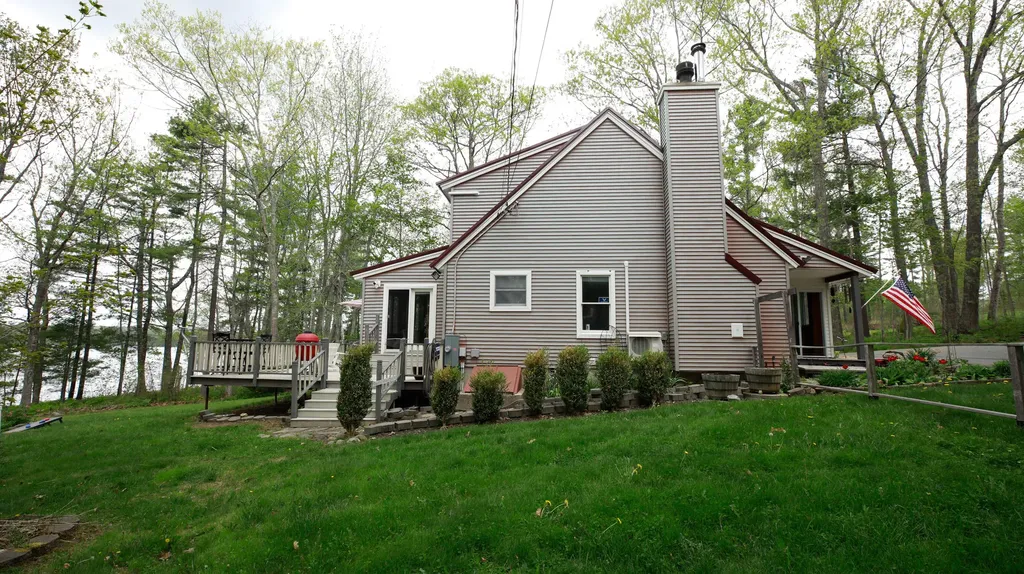 1359 Main Road Eddington ME 04428