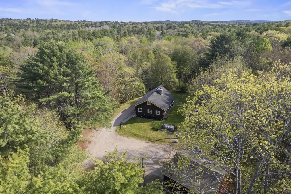 79 Jefferson Road Whitefield ME 04353