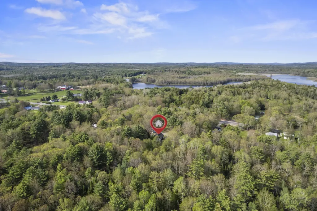 79 Jefferson Road Whitefield ME 04353