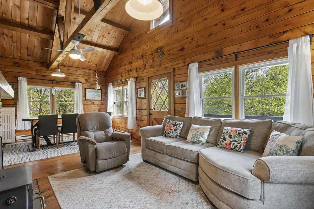 79 Jefferson Road Whitefield ME 04353