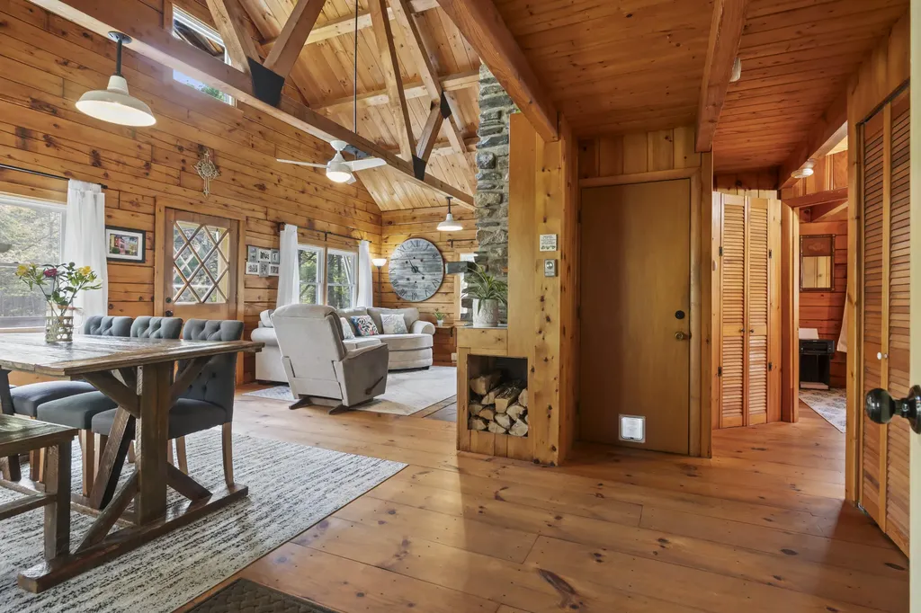 79 Jefferson Road Whitefield ME 04353
