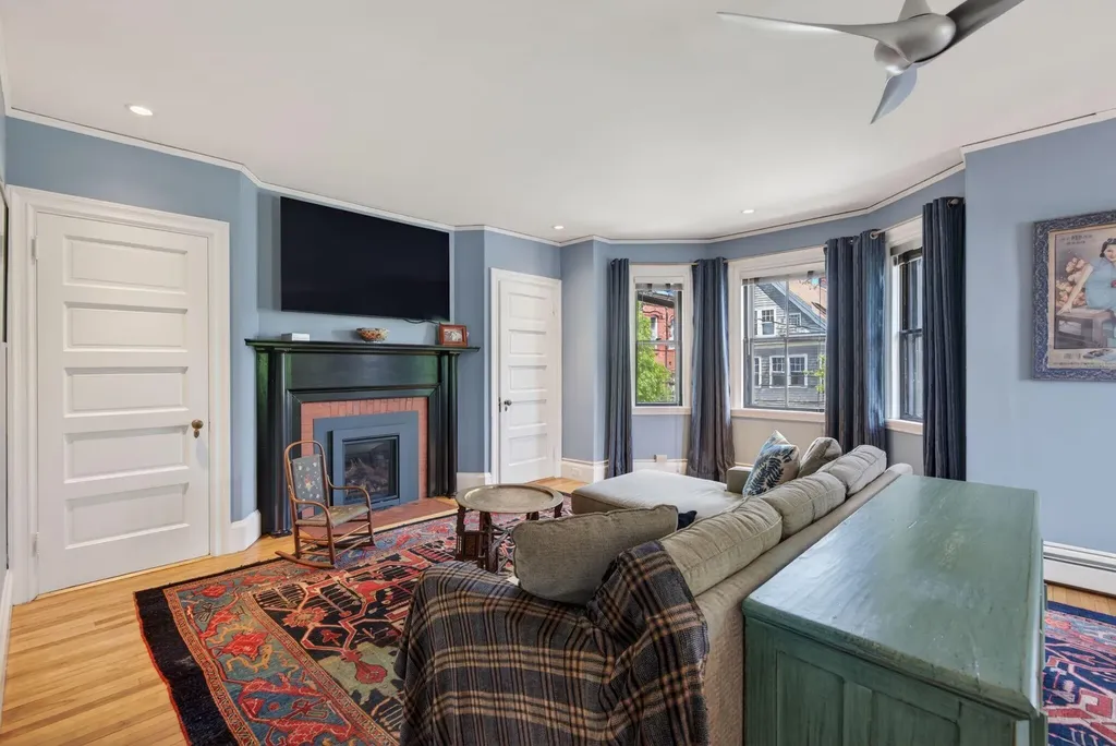 38 Neal Street Portland ME 04102