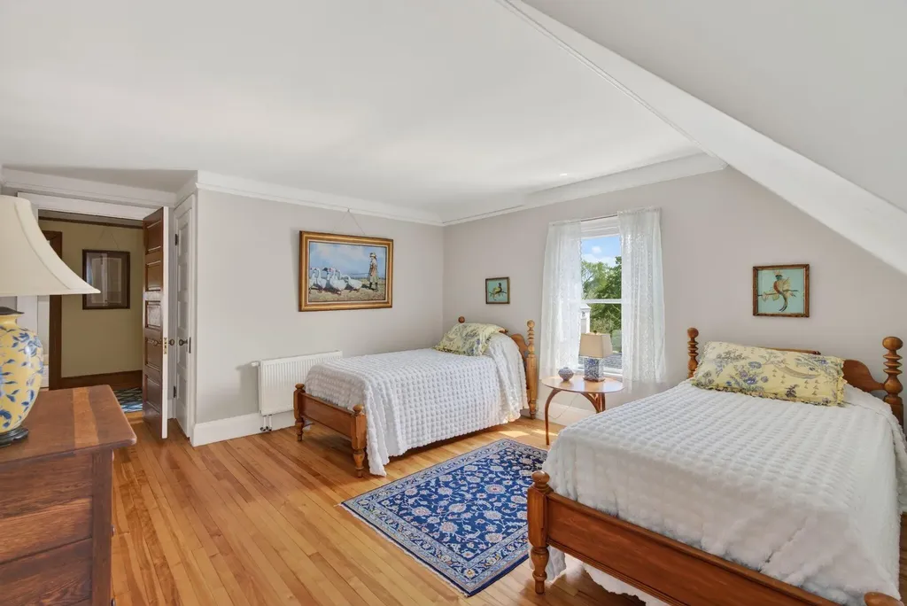 38 Neal Street Portland ME 04102