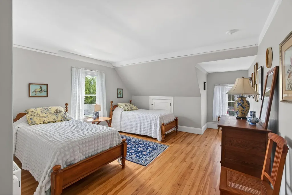 38 Neal Street Portland ME 04102