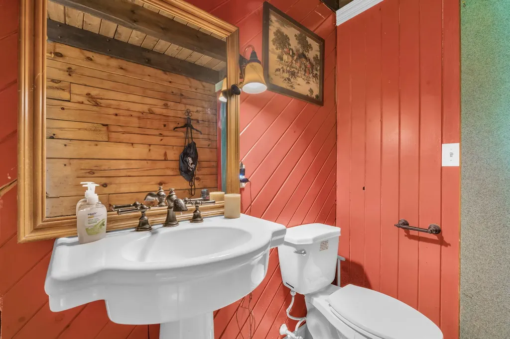 107 Hughey Road S Stetson ME 04488