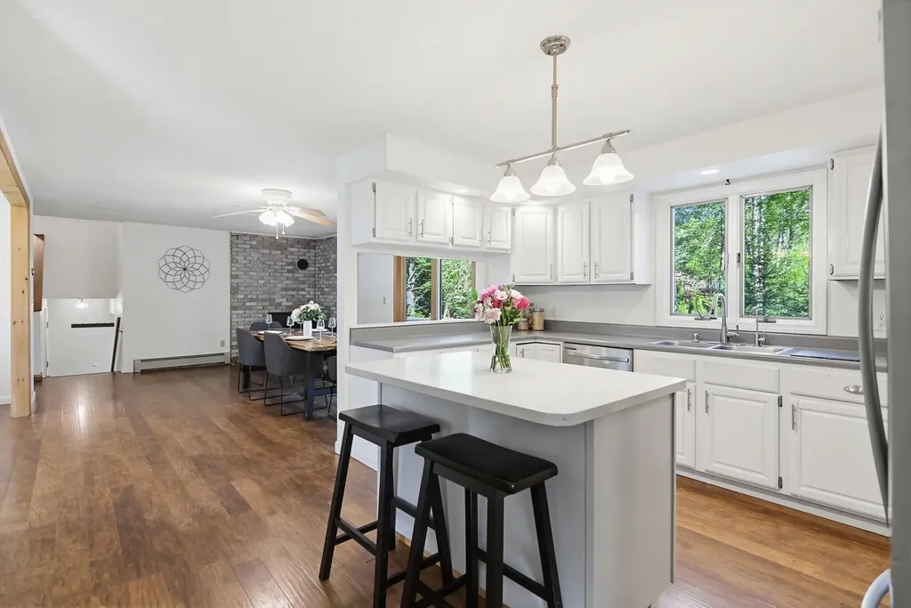 21 Melden Drive Brunswick ME 04011
