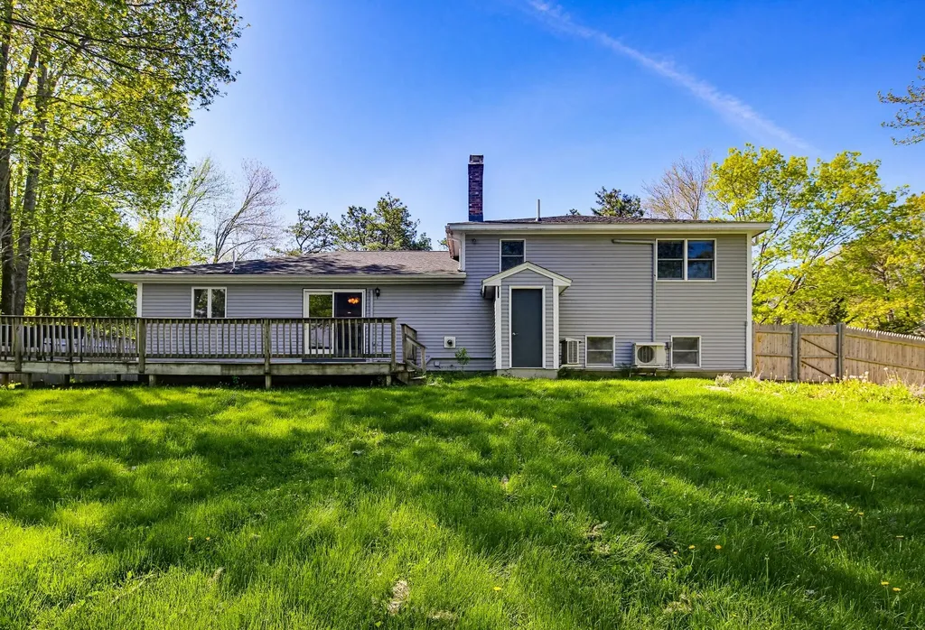 21 Melden Drive Brunswick ME 04011