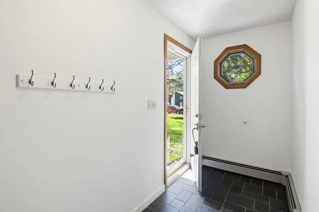 21 Melden Drive Brunswick ME 04011