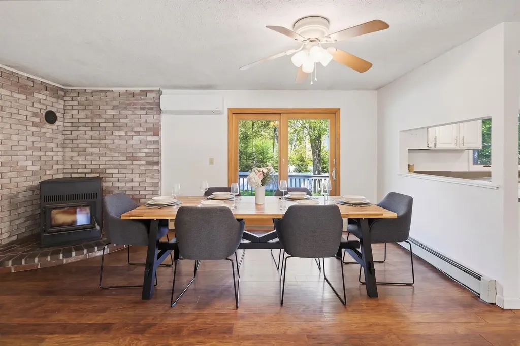 21 Melden Drive Brunswick ME 04011