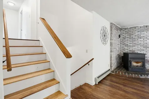 21 Melden Drive Brunswick ME 04011
