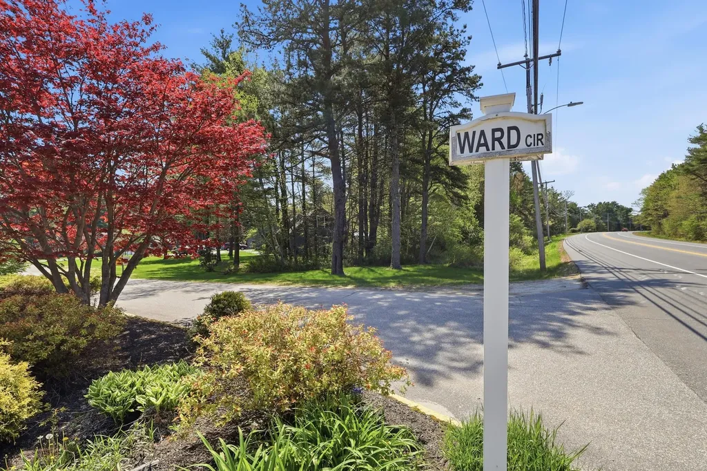 70 Ward Circle Brunswick ME 04011