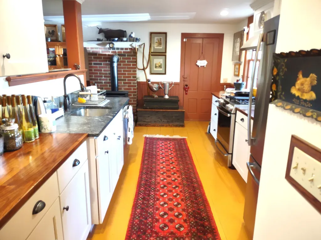 228 Main Street Wiscasset ME 04578