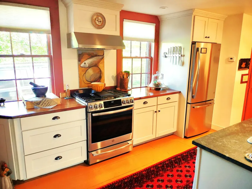 228 Main Street Wiscasset ME 04578