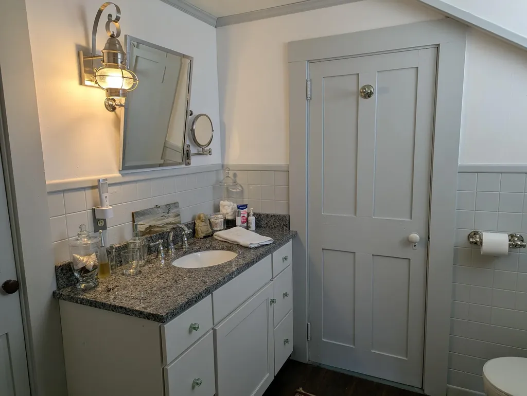 228 Main Street Wiscasset ME 04578