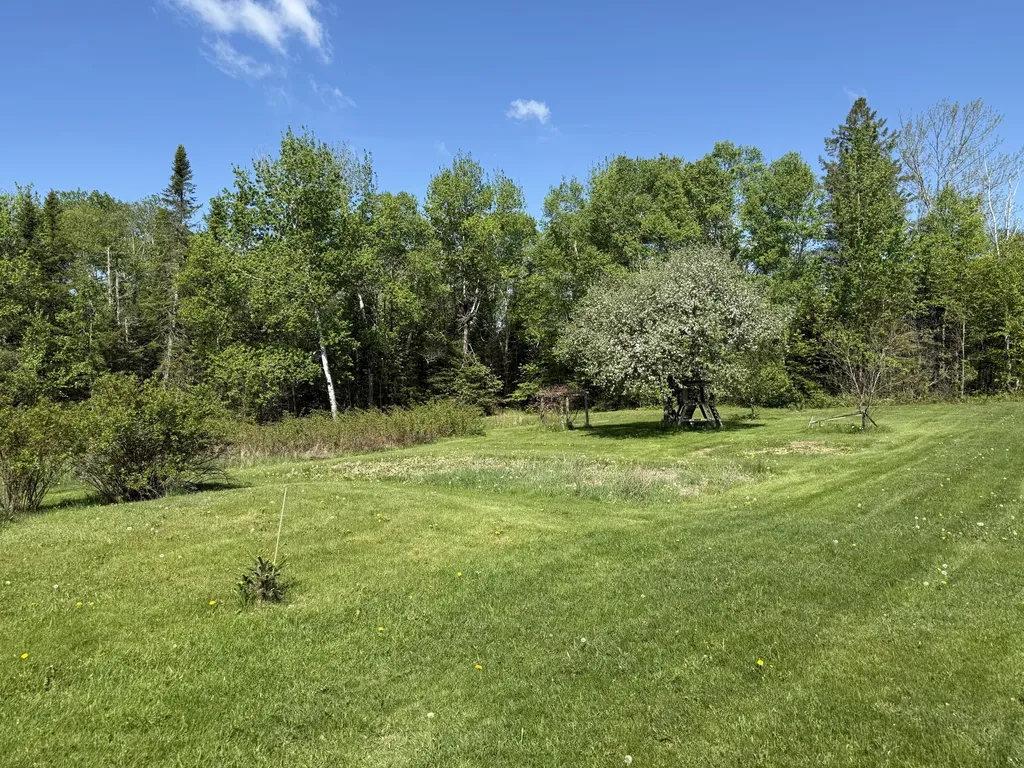 1008 U.s. 1 Brookton Twp ME 04413