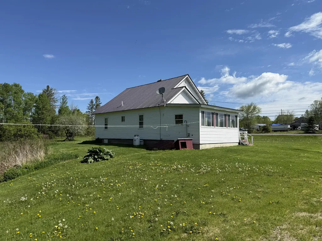 1008 U.s. 1 Brookton Twp ME 04413