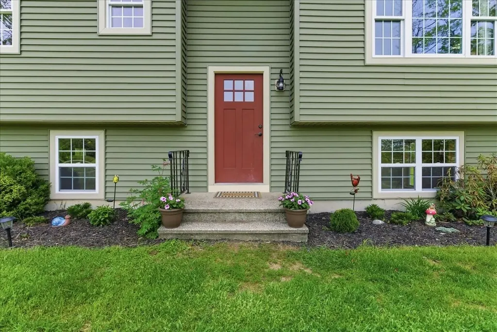 400 Indiana Road West Gardiner ME 04345