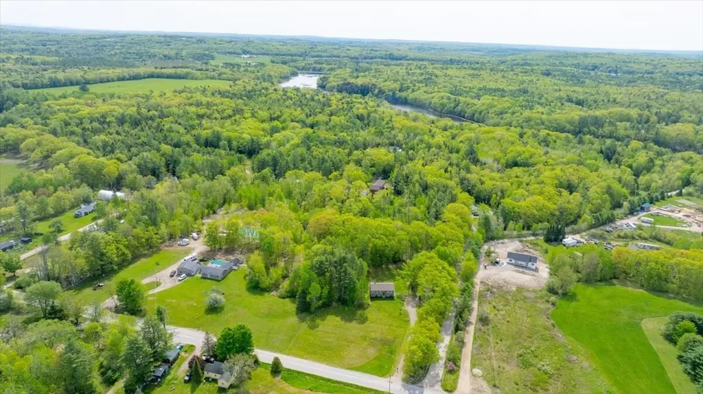 400 Indiana Road West Gardiner ME 04345