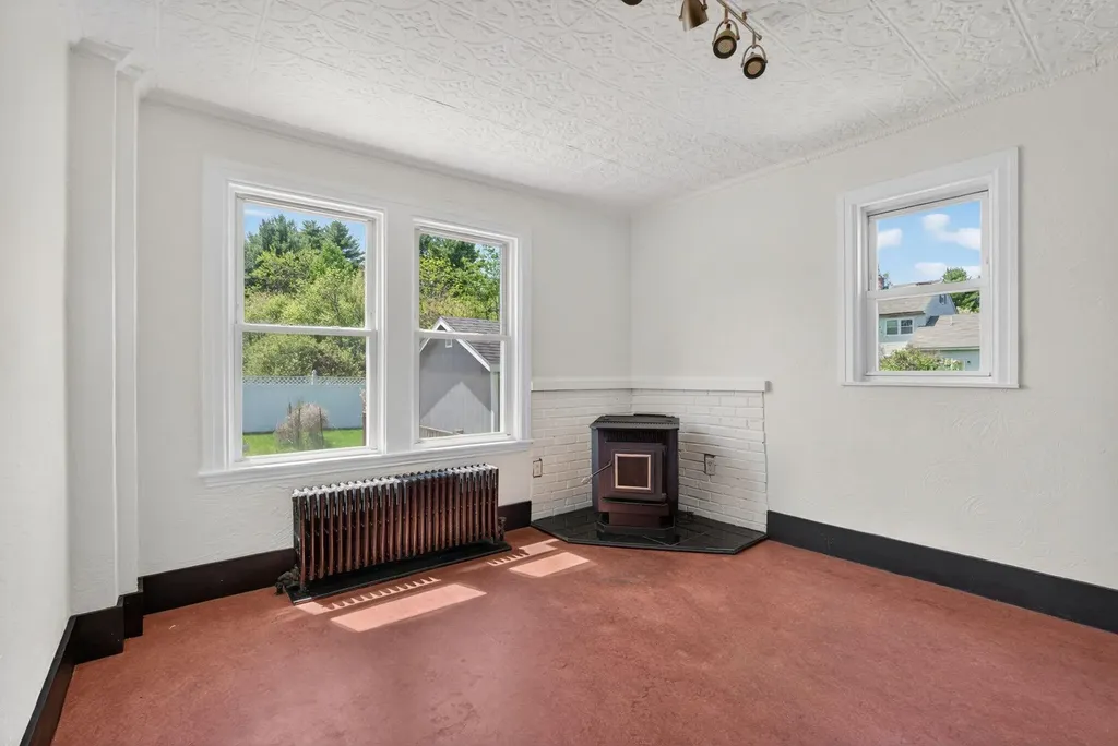 19 Cobb Avenue Portland ME 04102