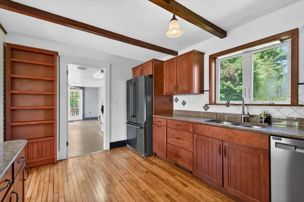 19 Cobb Avenue Portland ME 04102