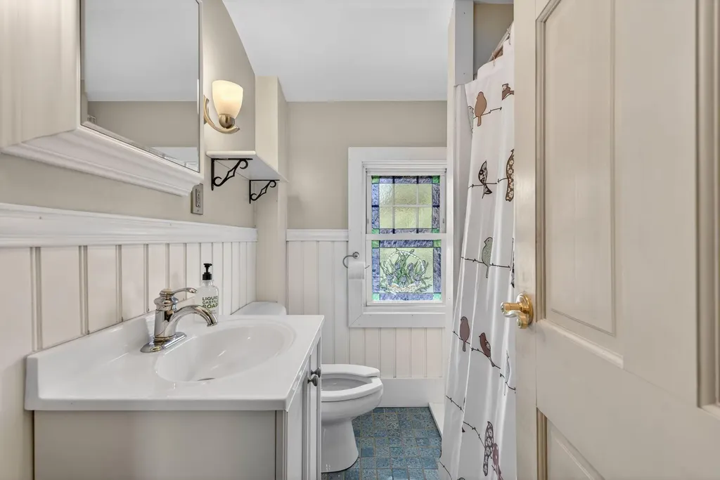 19 Cobb Avenue Portland ME 04102