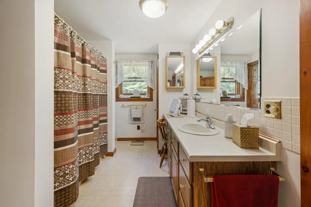 121 Hartford Lane Sangerville ME 04479
