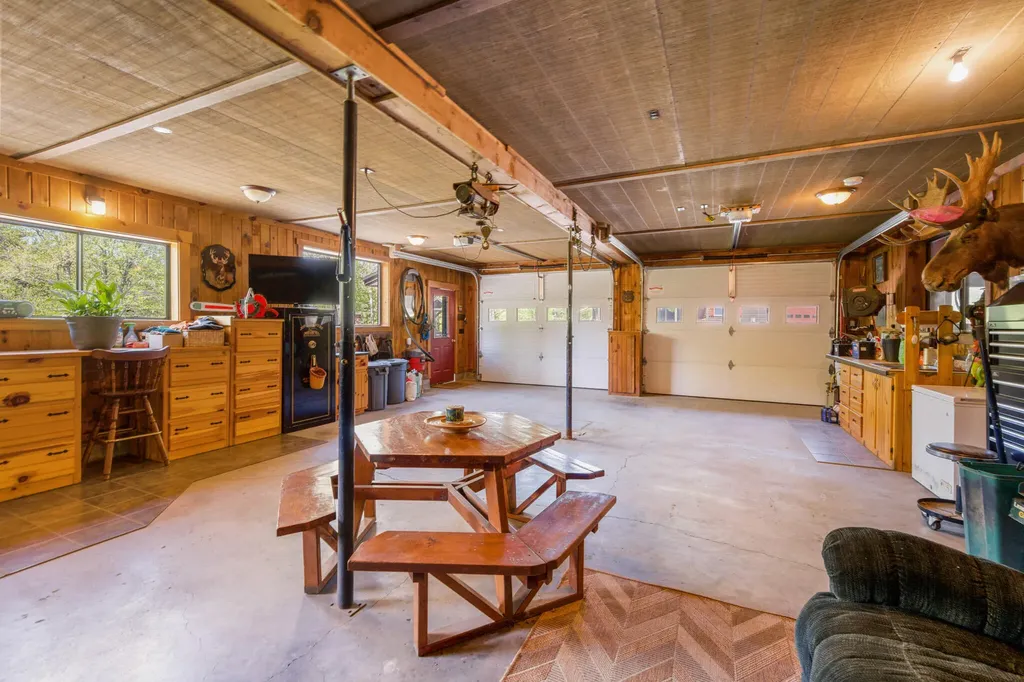 121 Hartford Lane Sangerville ME 04479