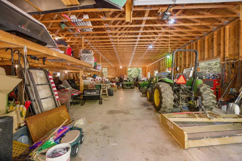 121 Hartford Lane Sangerville ME 04479