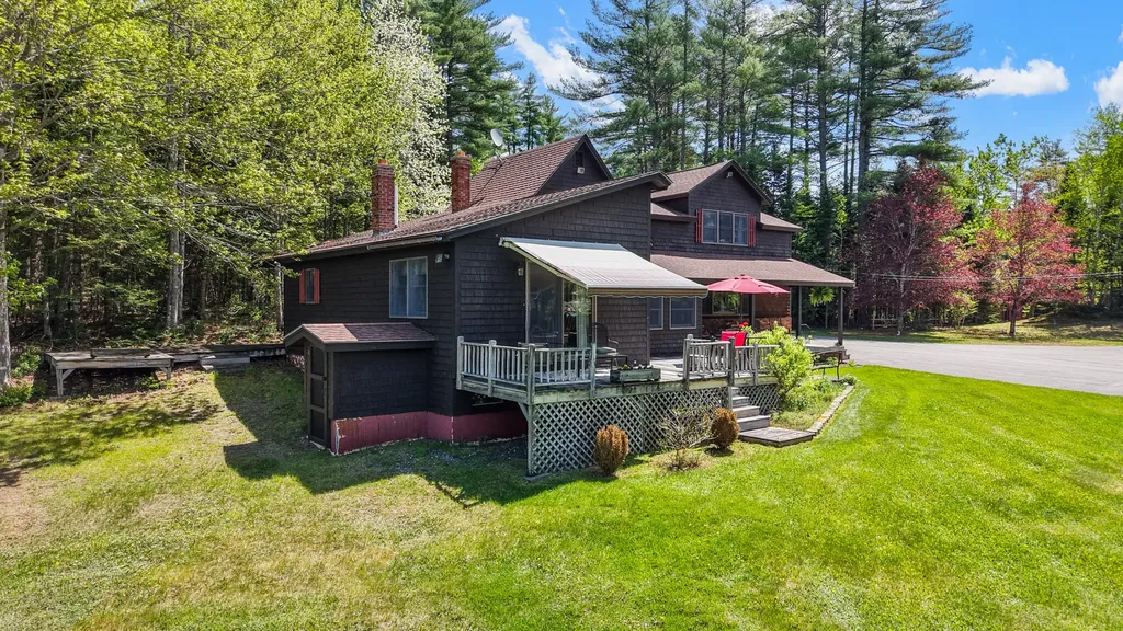 121 Hartford Lane Sangerville ME 04479