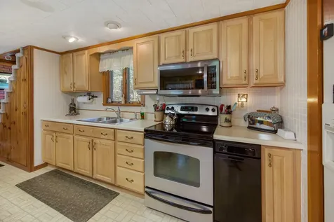 121 Hartford Lane Sangerville ME 04479