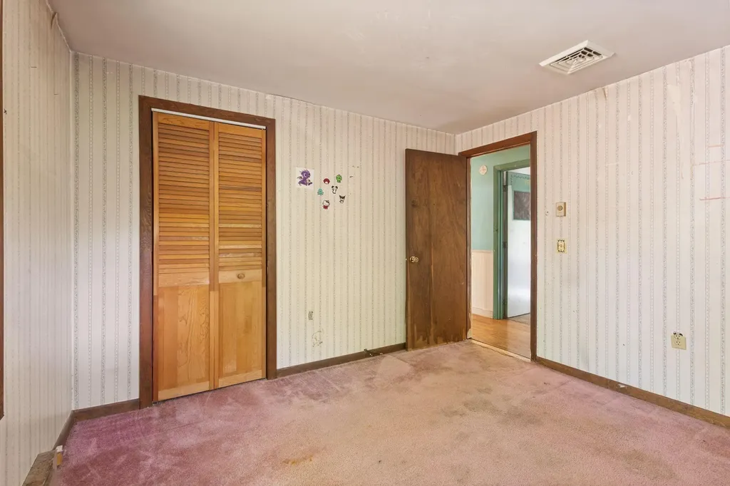 47 Margaret Street Naples ME 04055