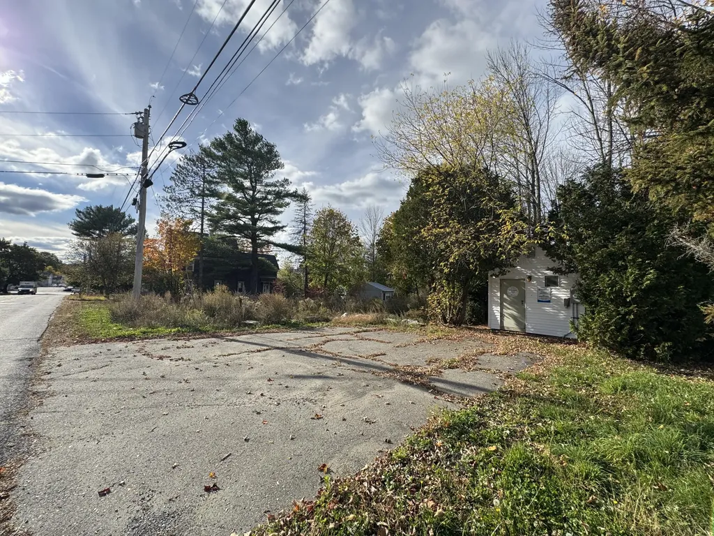 14 Priest Hill Road Vassalboro ME 04989
