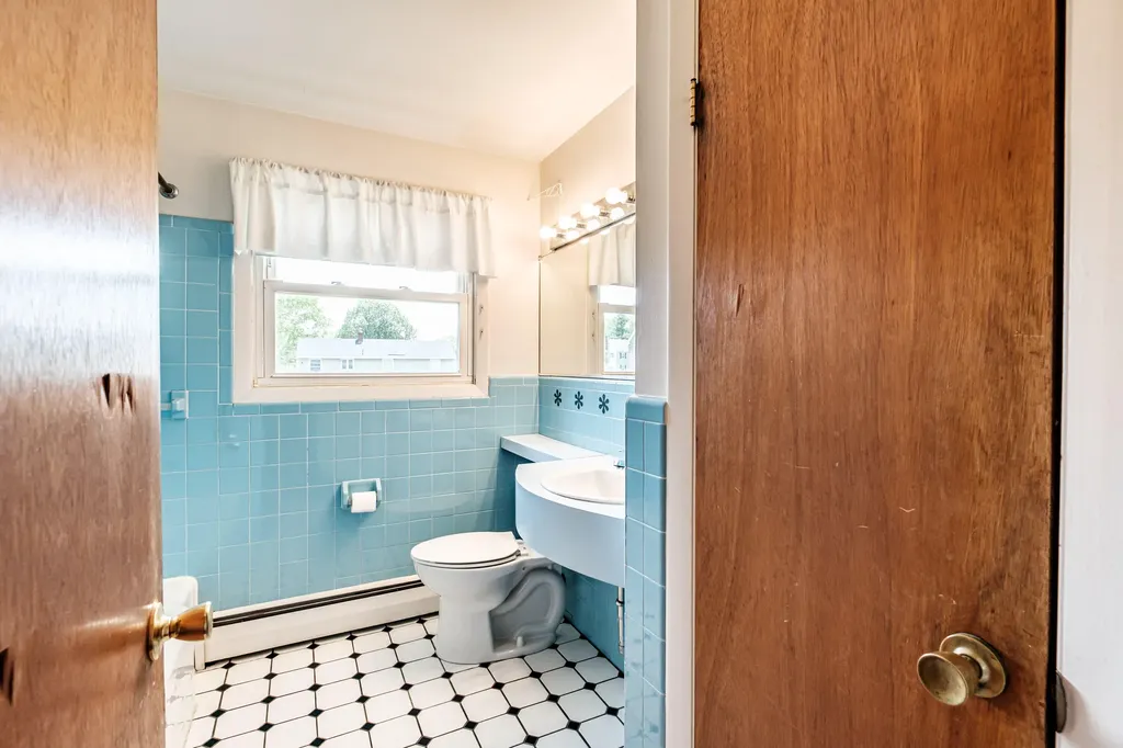 148 Summit Park Avenue Portland ME 04103