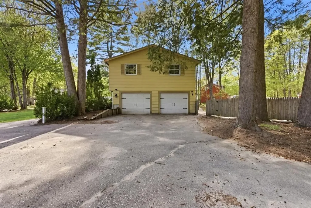 25 Forbes Lane Windham ME 04062