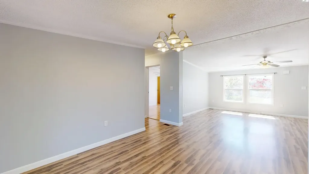 155 Town And Country Drive Norway ME 04268